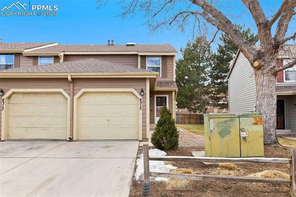 4315 Hunting Meadows CIR #1, Colorado Springs, CO 80916