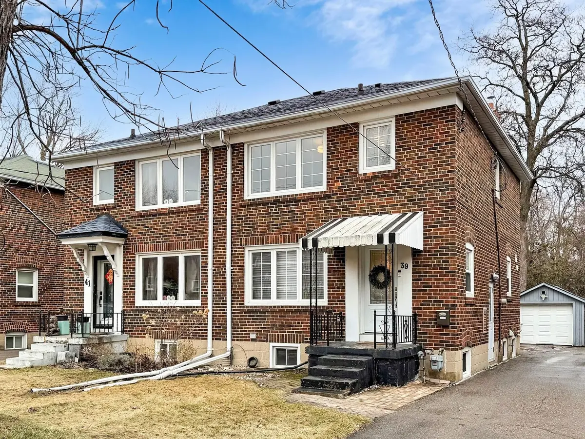 39 Brentcliffe RD, Toronto C11, ON M4G 3Y4