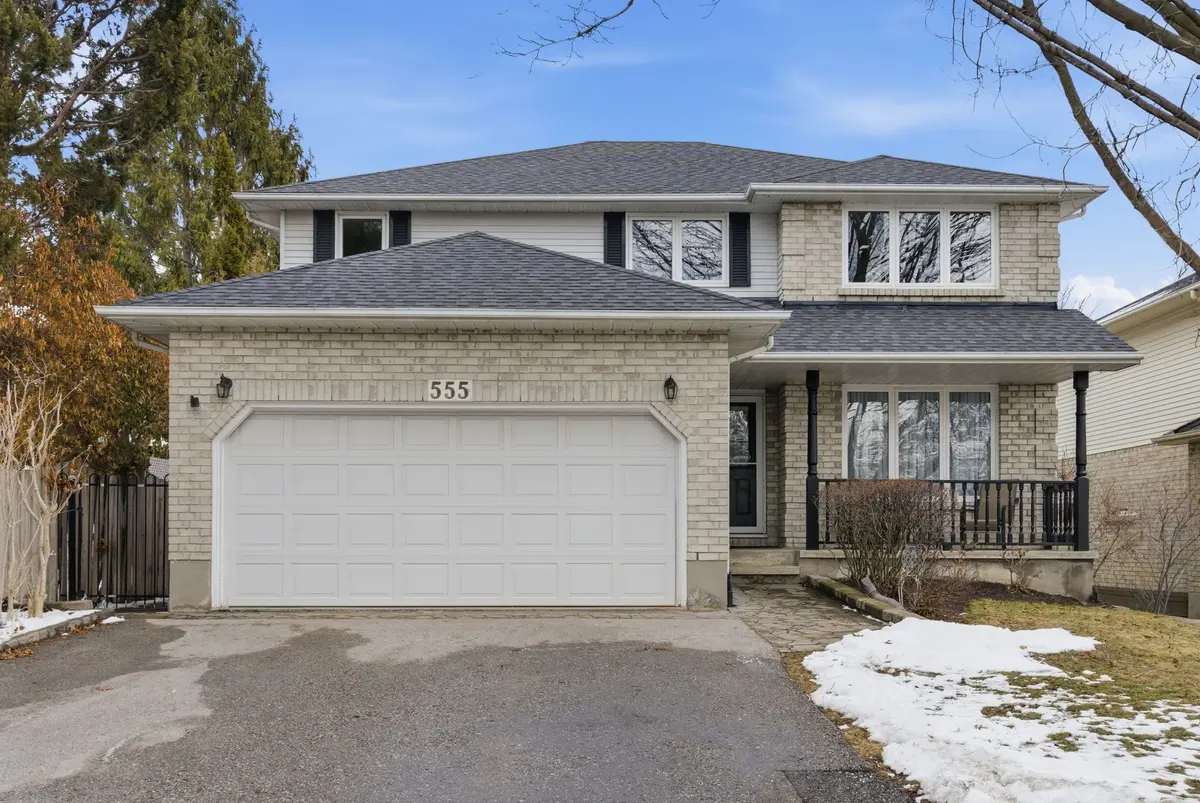 555 Peggoty CIR, Oshawa, ON L1K 2C4