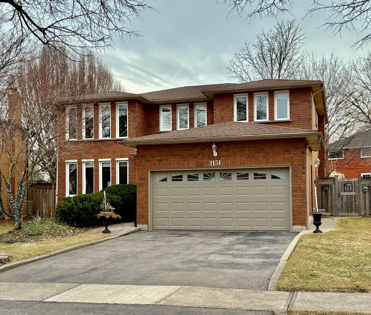 1151 Manor RD, Oakville, ON L6M 1G3