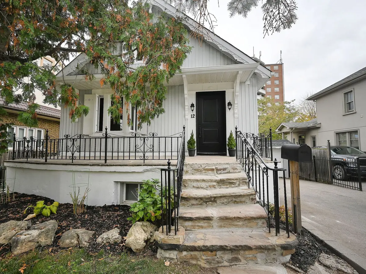 12 Elizabeth ST S, Brampton, ON L6Y 1P8