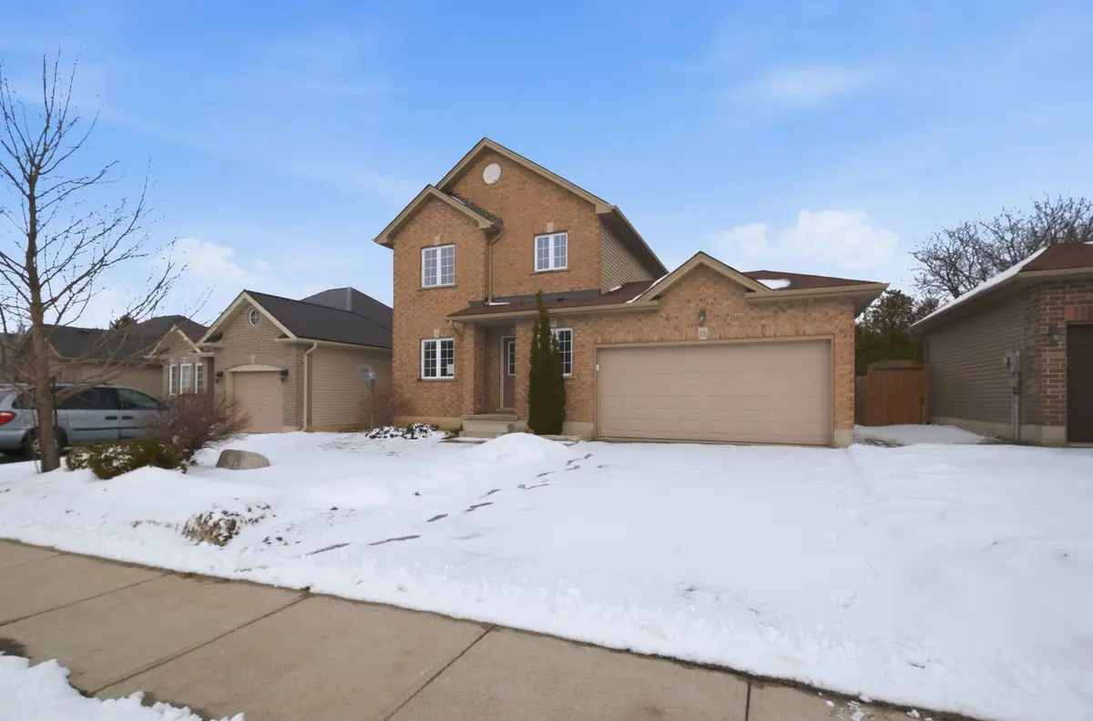 28 Tompkins CT, Norwich, ON N0J 1P0