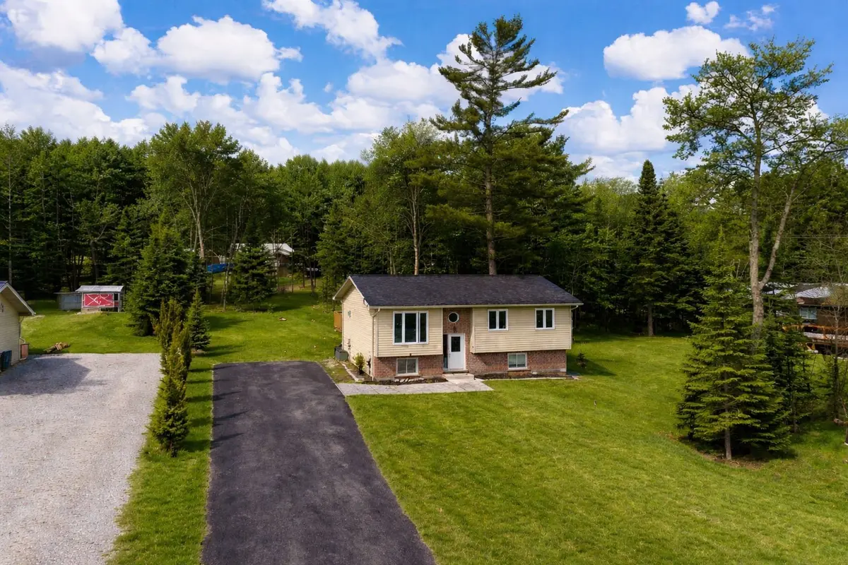 1036 Post RD, Bracebridge, ON P1L 1W9