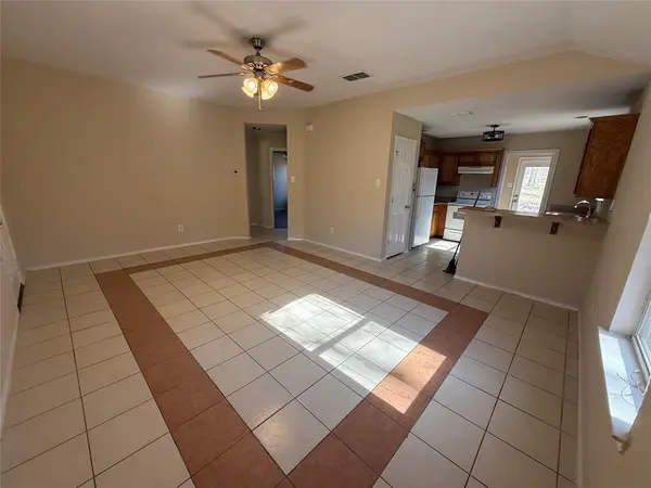 900 Reese Lane, Azle, TX 76020