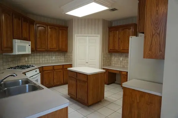 3029 Golden Gate Drive, Plano, TX 75025