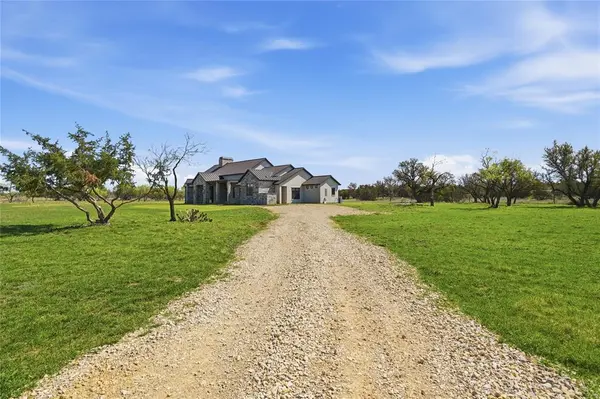 1010 Ranger Ridge Way, Strawn, TX 76478