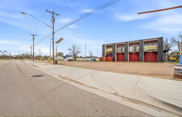 2908 E 11th Street, Dallas, TX 75203