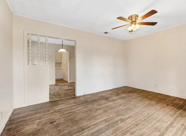 849 Singapore Drive, Wake Village, TX 75501