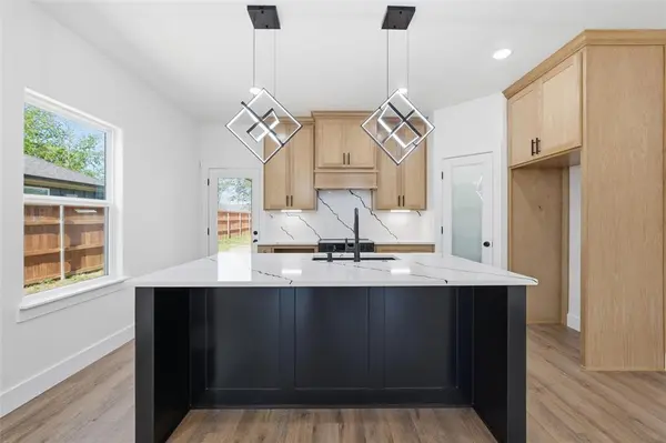 1023 Kane Street, Bellmead, TX 76705