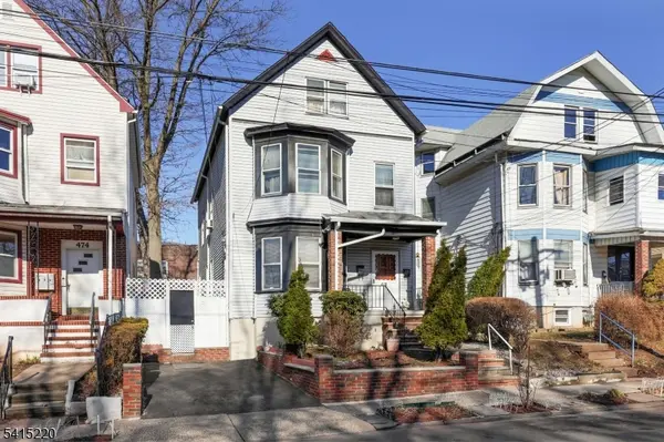 478 Walnut St, Elizabeth City, NJ 07201