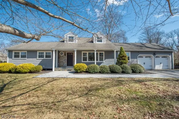 2 Chestnut Hill Rd, Randolph Twp., NJ 07869