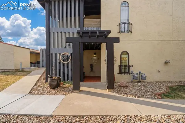 1098 Fontmore RD #B, Colorado Springs, CO 80904