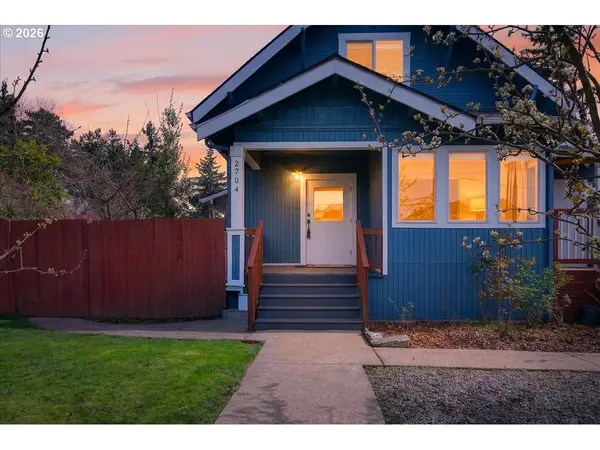 2704 SE 84TH AVE, Portland, OR 97266