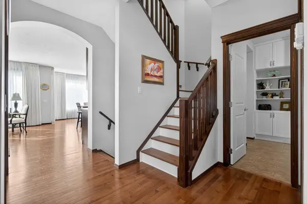 407 New Brighton PL SE, Calgary, AB T2Z 4W5