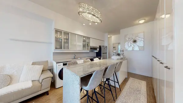 33 Singer CT #2809, Toronto C15, ON M2K 0B4