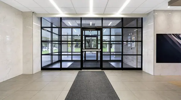 21 Welsford GDNS #204, Toronto C13, ON M3A 2P6