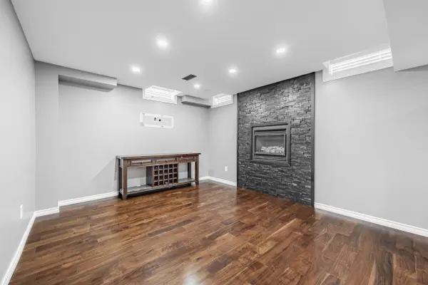 98 ERSKINE DR #LOWER, Clarington, ON L1B 1G9