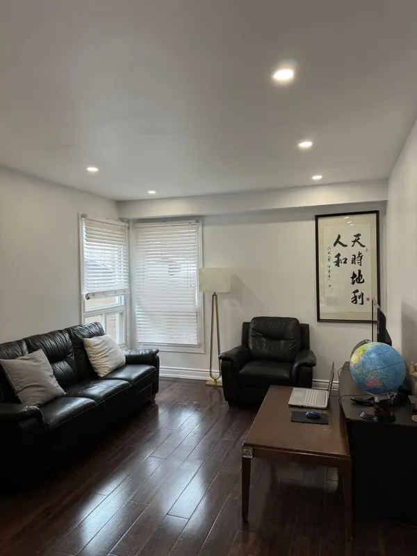 82 Muirlands DR, Toronto E07, ON M1V 2B4