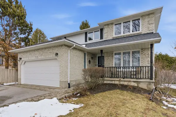 555 Peggoty CIR, Oshawa, ON L1K 2C4