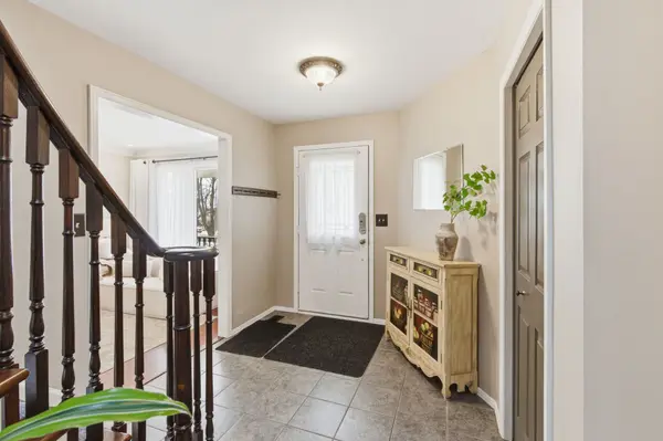 555 Peggoty CIR, Oshawa, ON L1K 2C4