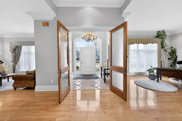 7 Longview CRES, Vaughan, ON L4H 1A7