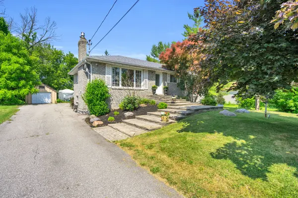 8 Rushton RD, Georgina, ON L0E 1S0