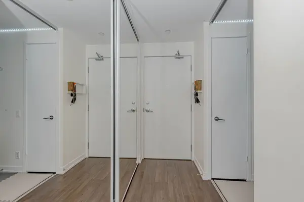 5 Buttermill AVE #502, Vaughan, ON L4K 0J7