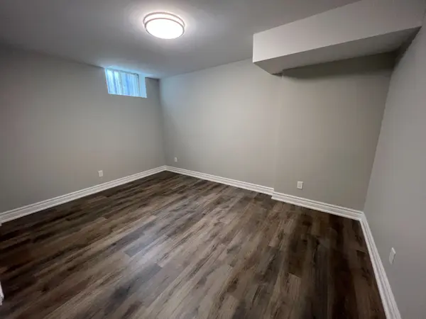 114 Raymond CRES #Lower Unit, Barrie, ON L4N 0X7