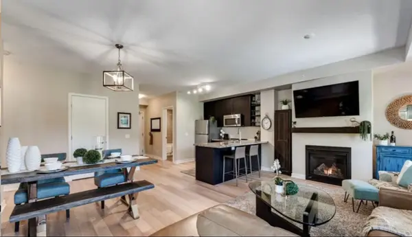 40 Horseshoe BLVD #410, Oro-medonte, ON L4M 4Y8