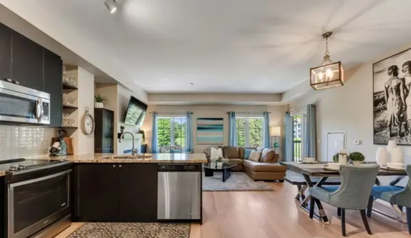 40 Horseshoe BLVD #410, Oro-medonte, ON L4M 4Y8