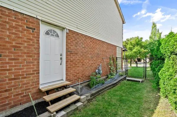 2064 Glenada CRES #BSMNT, Oakville, ON L6H 4M2