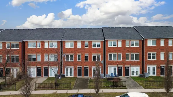 1751 Lampman AVE #33, Burlington, ON L7L 6W3