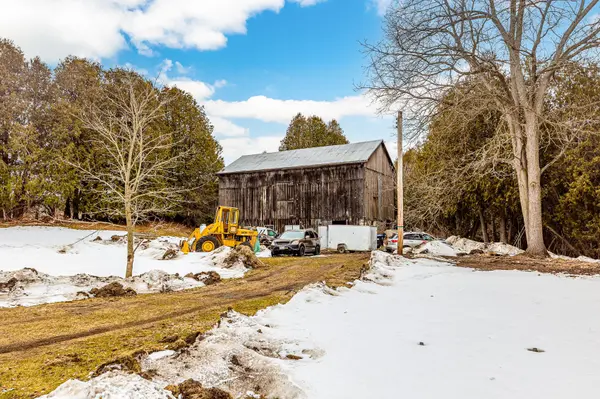 17130 The Gore RD, Caledon, ON L7K 2M4