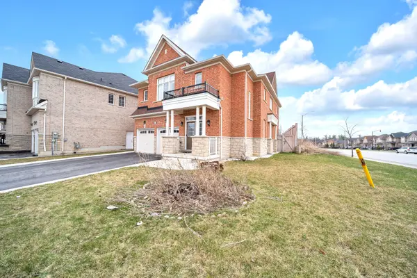 2 Timbercove RD, Brampton, ON L6Y 0W9