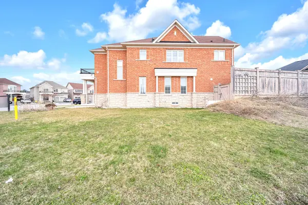 2 Timbercove RD, Brampton, ON L6Y 0W9