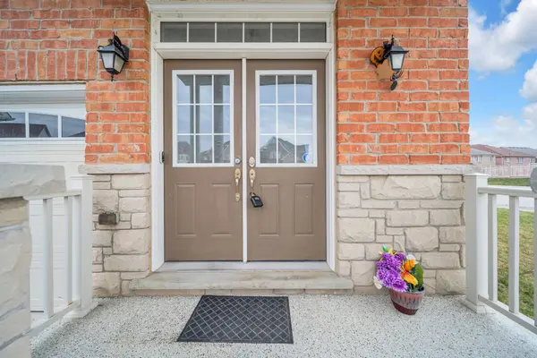 2 Timbercove RD, Brampton, ON L6Y 0W9