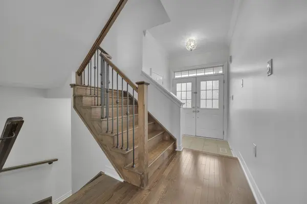 2 Timbercove RD, Brampton, ON L6Y 0W9