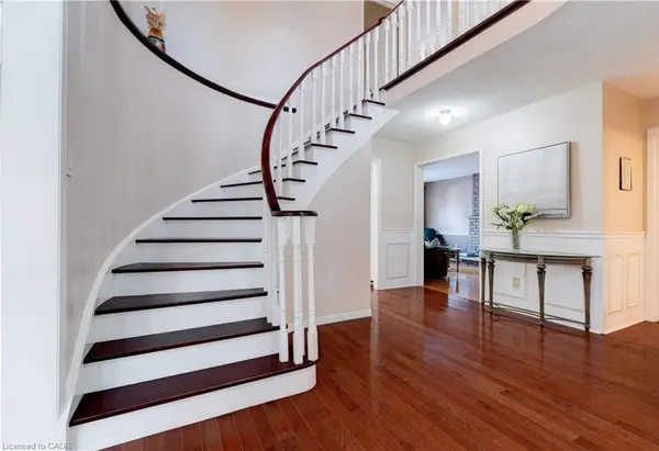 1151 Manor RD, Oakville, ON L6M 1G3