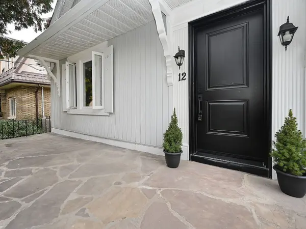 12 Elizabeth ST S, Brampton, ON L6Y 1P8