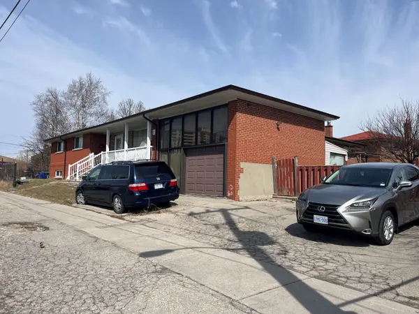 189 Driftwood AVE, Toronto W05, ON M3N 2N2