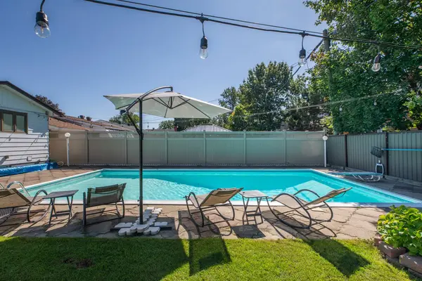 1588 Maxime ST, Cyrville - Carson Grove - Pineview, ON K1B 3L1