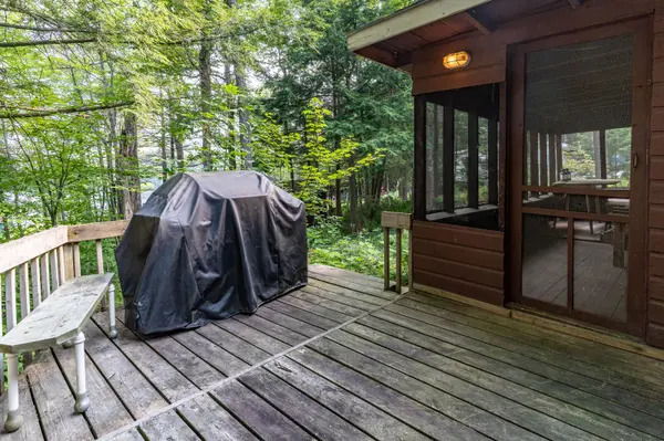 1072 Long Lake RD, Muskoka Lakes, ON P0C 1A0