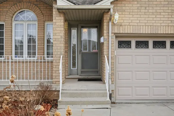 58 Byng ST, Hamilton, ON L9B 2G1