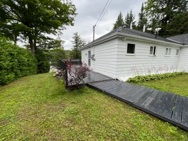 1054 Grace River RD, Highlands East, ON K0L 1M0