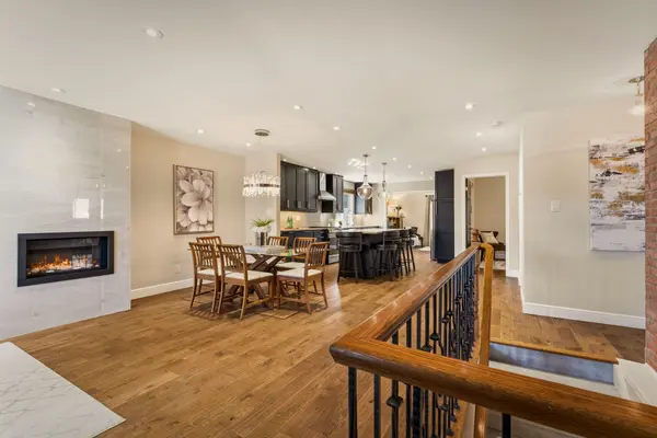 25 Linington TRL, Hamilton, ON L9H 7A3