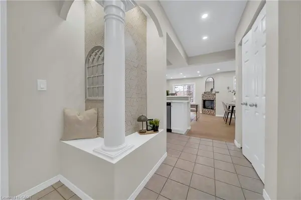 540 Mariner DR, Waterloo, ON N2K 3Y8