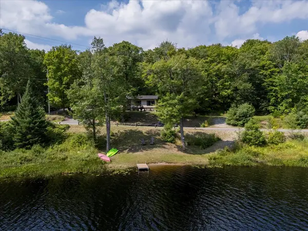 1867 Fraserburg RD, Bracebridge, ON P1L 1X3