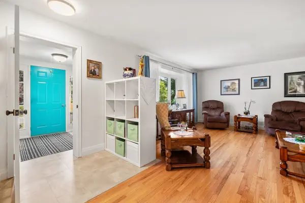 10 Cheer DR, Brighton, ON K0K 1H0