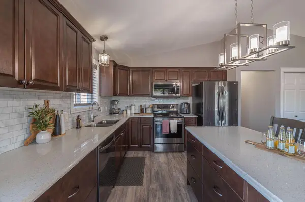 102 King ST W, Kawartha Lakes, ON K0L 2W0