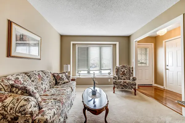 30 Folkstone CT, London East, ON N5V 4Y3